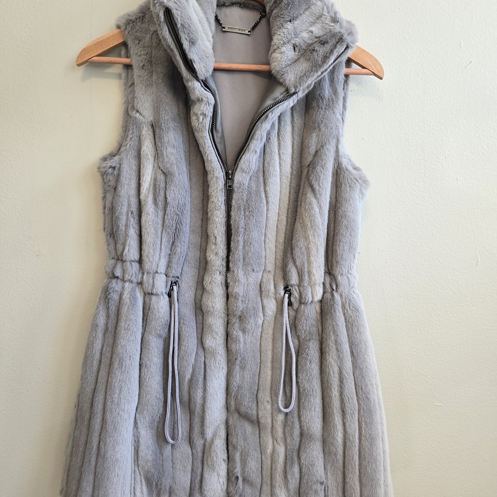 EUC White House Black Market Light Gray Fur Vest WITH POCKETS